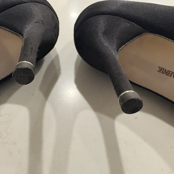 Manolo Blahnik HANGISI Black Satin Jewel Buckle Pumps Heels - Picture 8 of 16